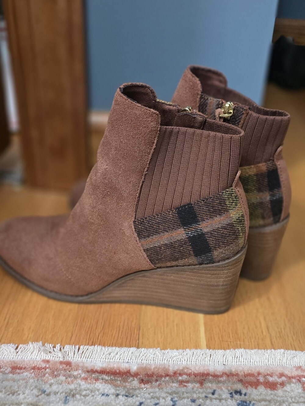 TOMS Sadie Wedge Brown Suede Plaid Bootie - Picture 2 of 6